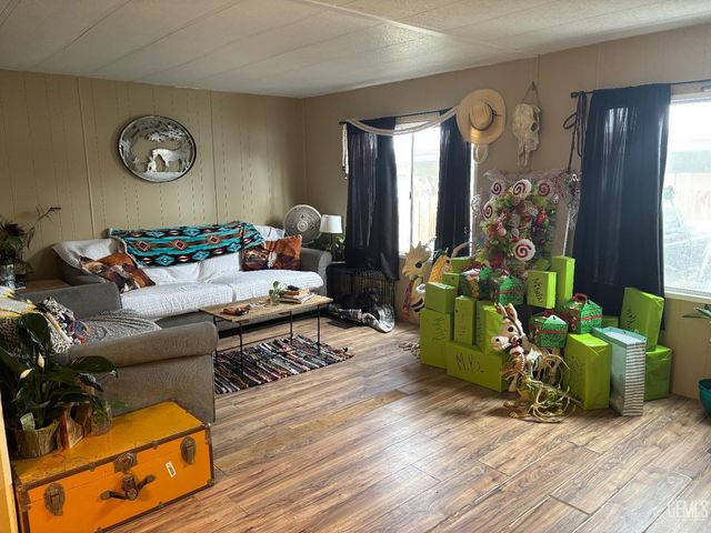 123 N 10th Street 103, Taft, CA 93268