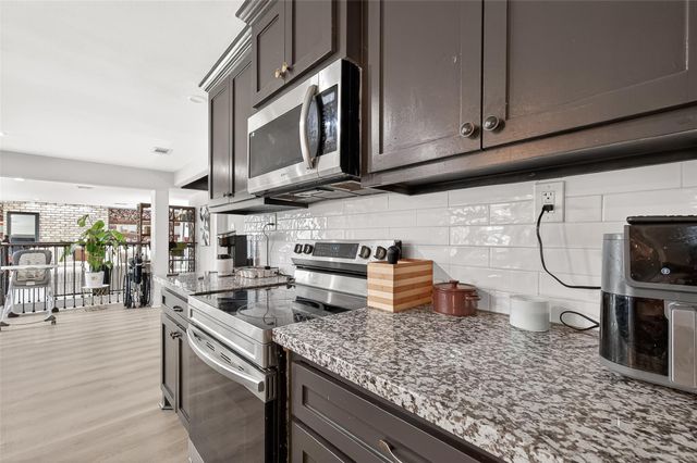 29927 County Road 25, Damon, TX 77430