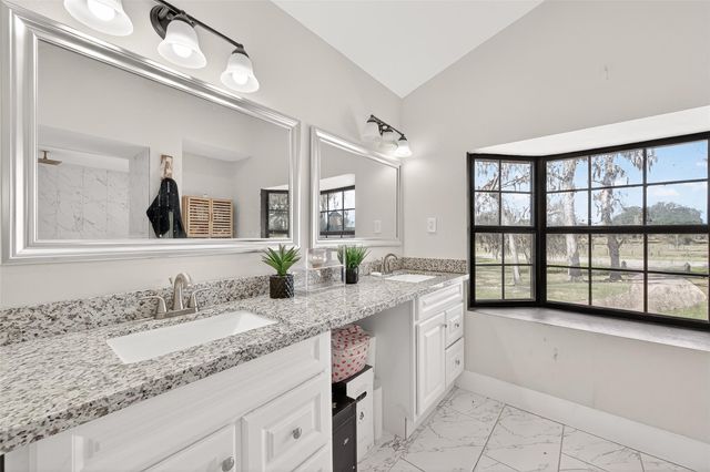 29927 County Road 25, Damon, TX 77430