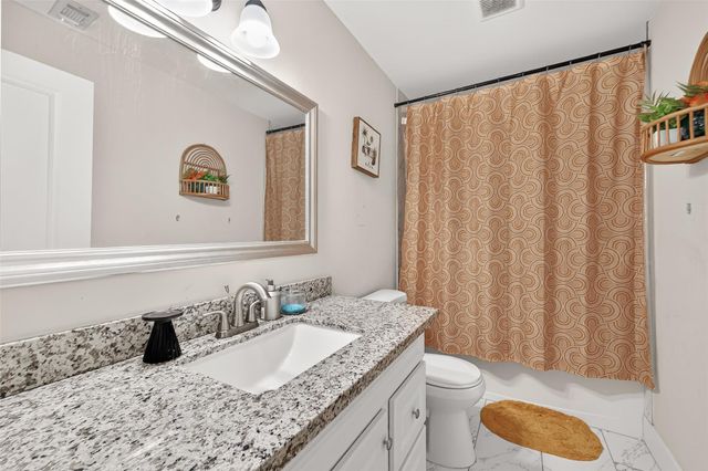 29927 County Road 25, Damon, TX 77430