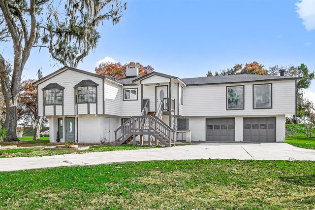 29927 County Road 25, Damon, TX 77430