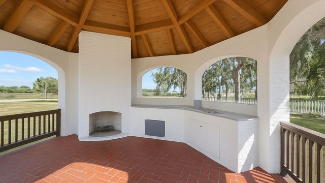 29927 County Road 25, Damon, TX 77430