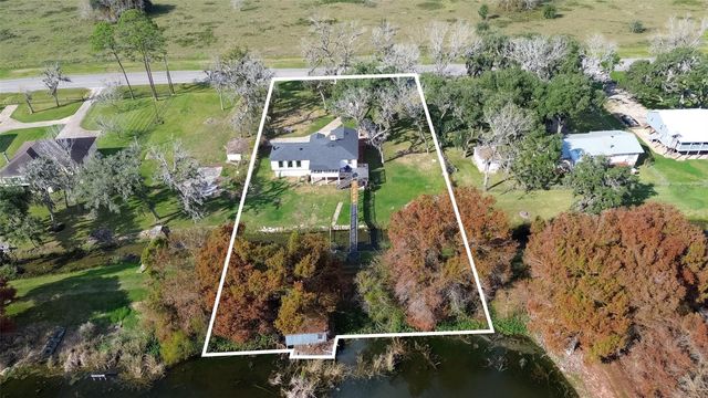 29927 County Road 25, Damon, TX 77430