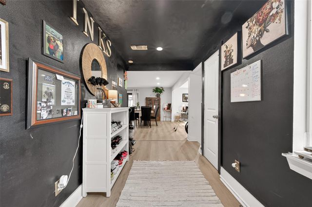 29927 County Road 25, Damon, TX 77430