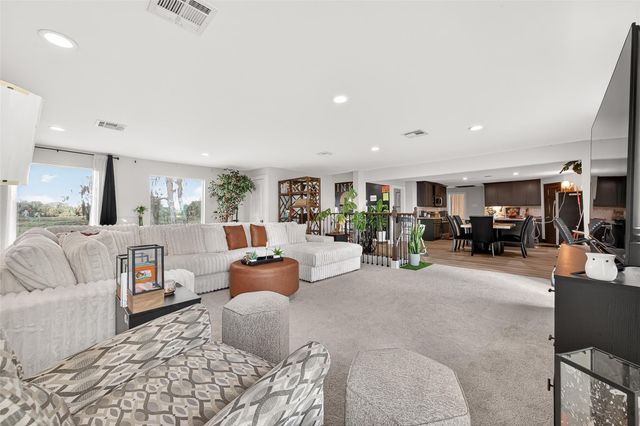 29927 County Road 25, Damon, TX 77430