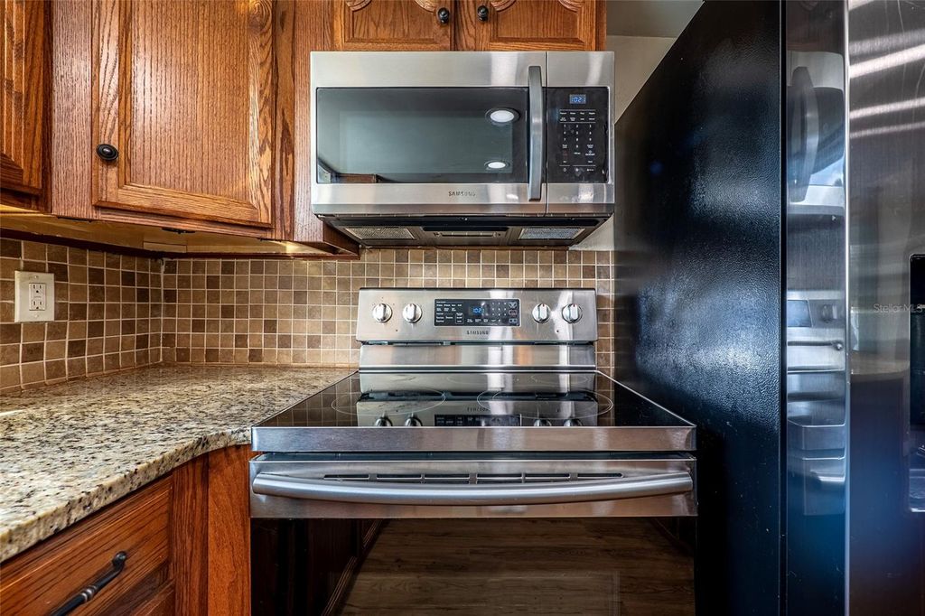 Image 14 of property listing at 9720 GRAY FOX LANE, Port Richey, FL 34668