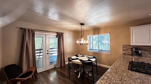 6135 Bucktail Ln, Pollock Pines, CA 95726