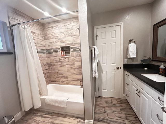 6135 Bucktail Ln, Pollock Pines, CA 95726