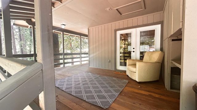 6135 Bucktail Ln, Pollock Pines, CA 95726