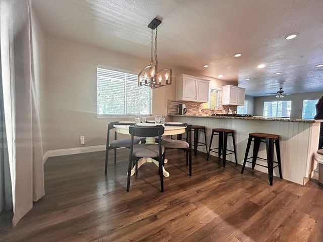 6135 Bucktail Ln, Pollock Pines, CA 95726
