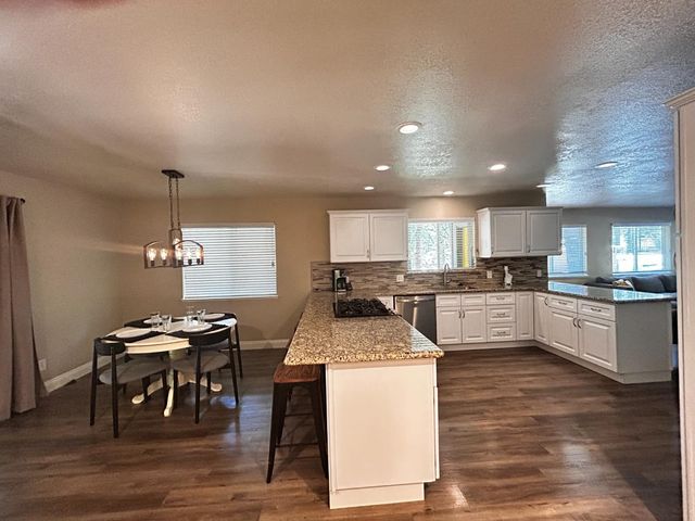 6135 Bucktail Ln, Pollock Pines, CA 95726