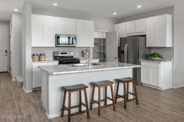 12087 E Chavez Drive, Vail, AZ 85641