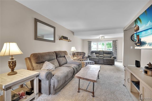 35 Tamarack Street, Buffalo, NY 14220
