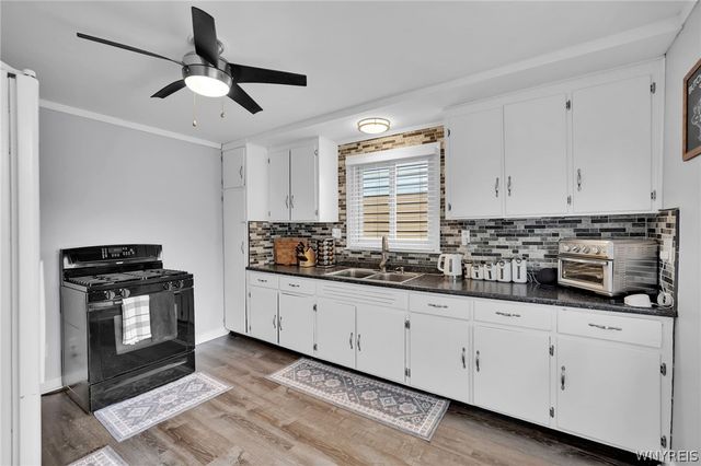 35 Tamarack Street, Buffalo, NY 14220