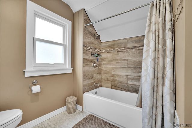 35 Tamarack Street, Buffalo, NY 14220