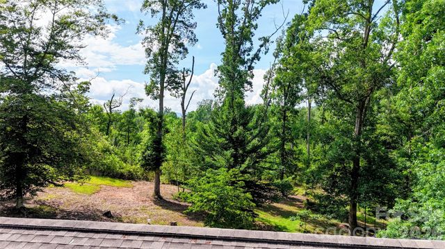 1943 Landrum Road, Columbus, NC 28722