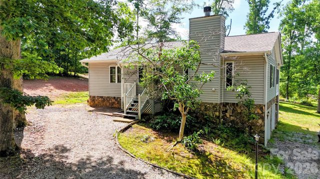 1943 Landrum Road, Columbus, NC 28722