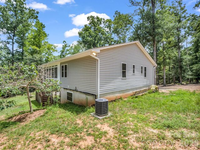 1943 Landrum Road, Columbus, NC 28722