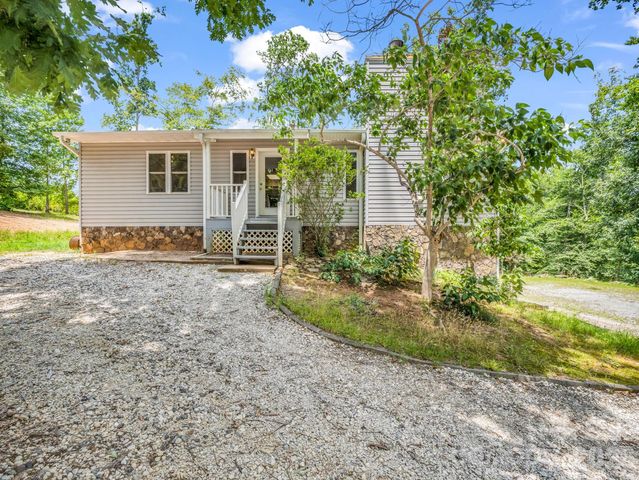 1943 Landrum Road, Columbus, NC 28722