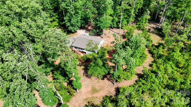 1943 Landrum Road, Columbus, NC 28722