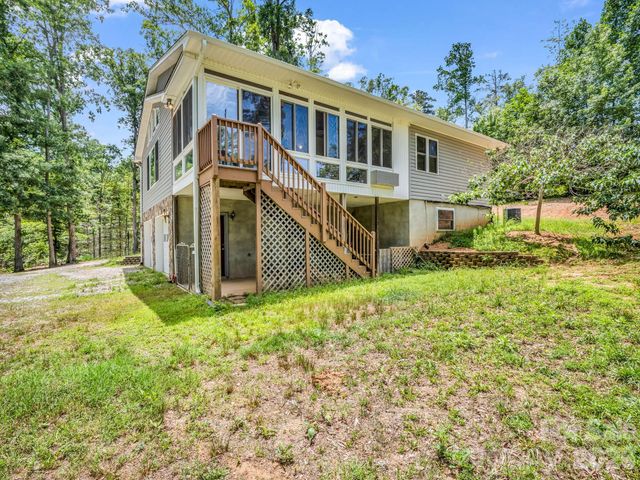 1943 Landrum Road, Columbus, NC 28722