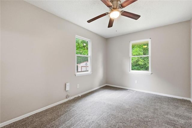 15 Brooks Court, Liberty, MO 64068