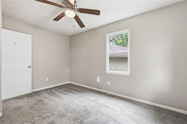15 Brooks Court, Liberty, MO 64068