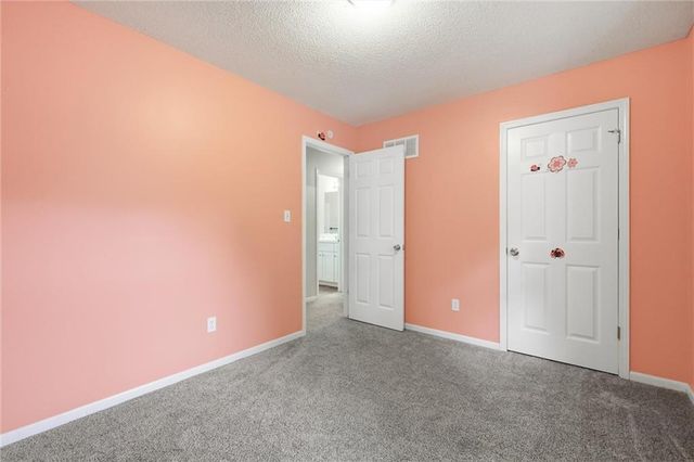 15 Brooks Court, Liberty, MO 64068