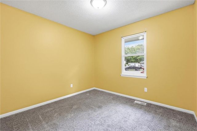 15 Brooks Court, Liberty, MO 64068
