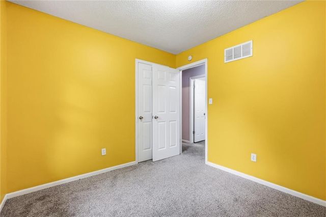 15 Brooks Court, Liberty, MO 64068