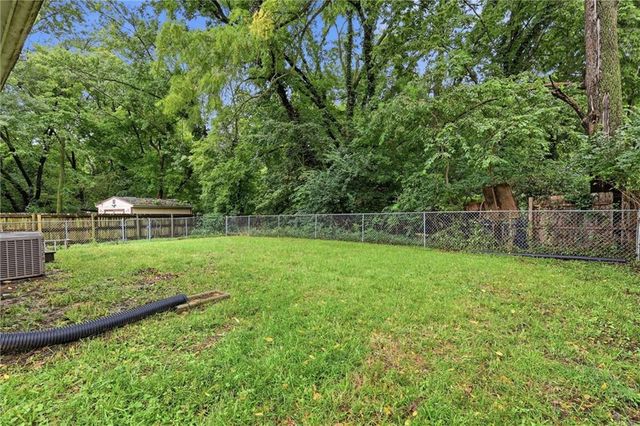 15 Brooks Court, Liberty, MO 64068