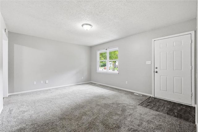 15 Brooks Court, Liberty, MO 64068