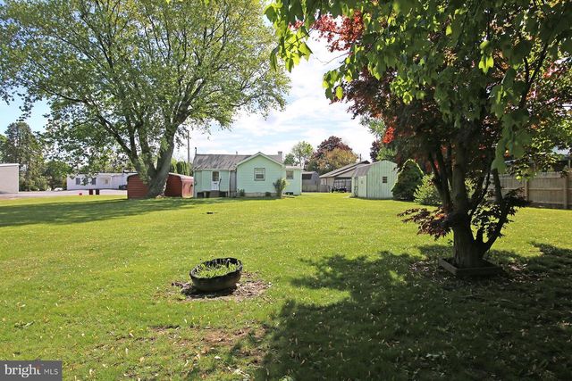 77 S ZINNS MILL RD, Quentin, PA 17083