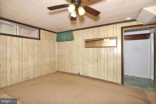 77 S ZINNS MILL RD, Quentin, PA 17083