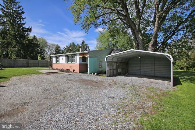 77 S ZINNS MILL RD, Quentin, PA 17083