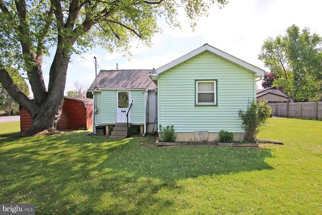 77 S ZINNS MILL RD, Quentin, PA 17083
