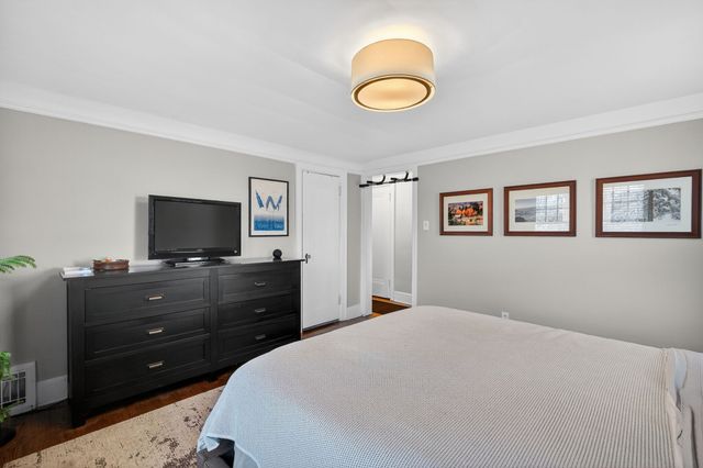 6012 N Waterbury Road, Des Moines, IA 50312