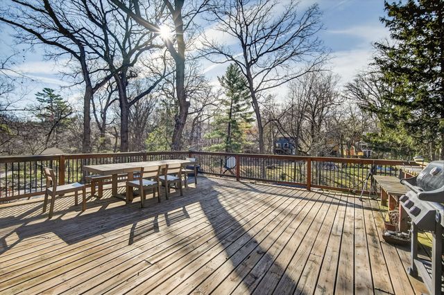 6012 N Waterbury Road, Des Moines, IA 50312