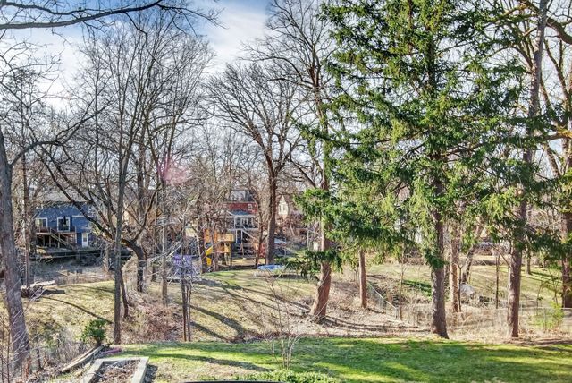 6012 N Waterbury Road, Des Moines, IA 50312