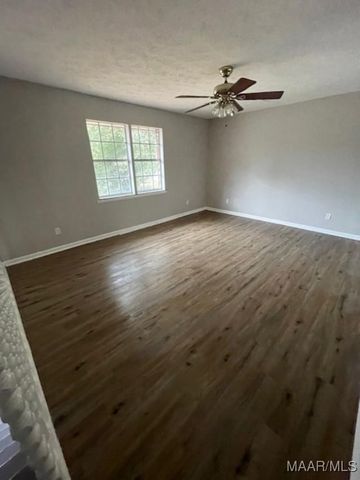 14 Azaleawood Drive, Wetumpka, AL 36093