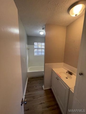 14 Azaleawood Drive, Wetumpka, AL 36093