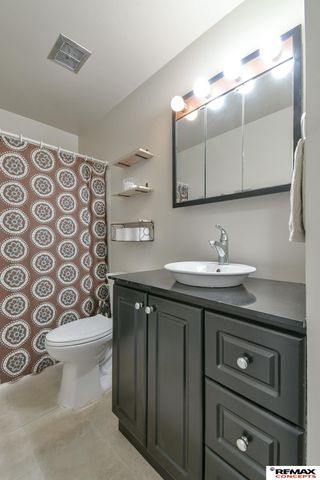 1905 Fairfield Street, Lincoln, NE 68521
