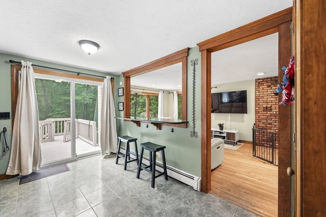 14 Nottingham Cir, Holden, MA 01520