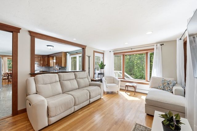 14 Nottingham Cir, Holden, MA 01520