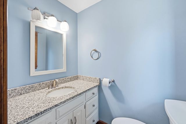 14 Nottingham Cir, Holden, MA 01520