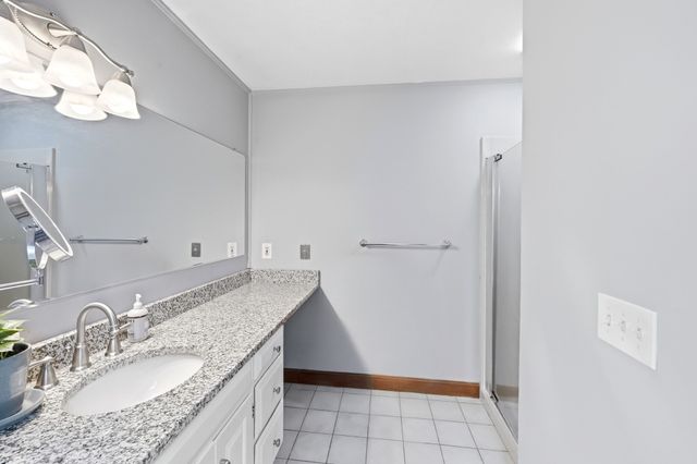 14 Nottingham Cir, Holden, MA 01520