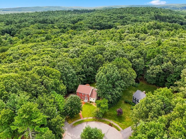 14 Nottingham Cir, Holden, MA 01520