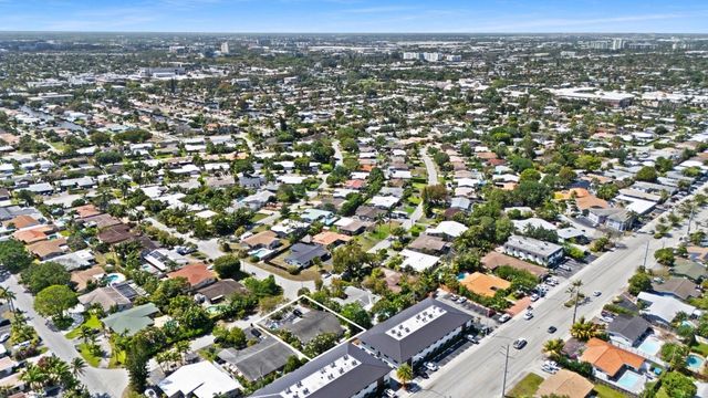 5660 NE 17th Terrace, Fort Lauderdale, FL 33334