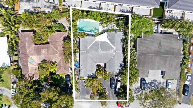 5660 NE 17th Terrace, Fort Lauderdale, FL 33334