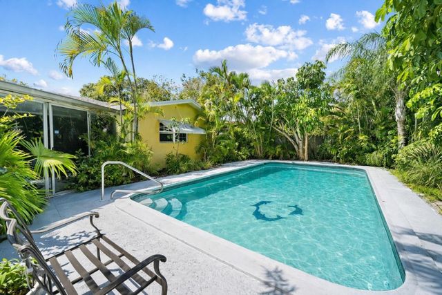 5660 NE 17th Terrace, Fort Lauderdale, FL 33334